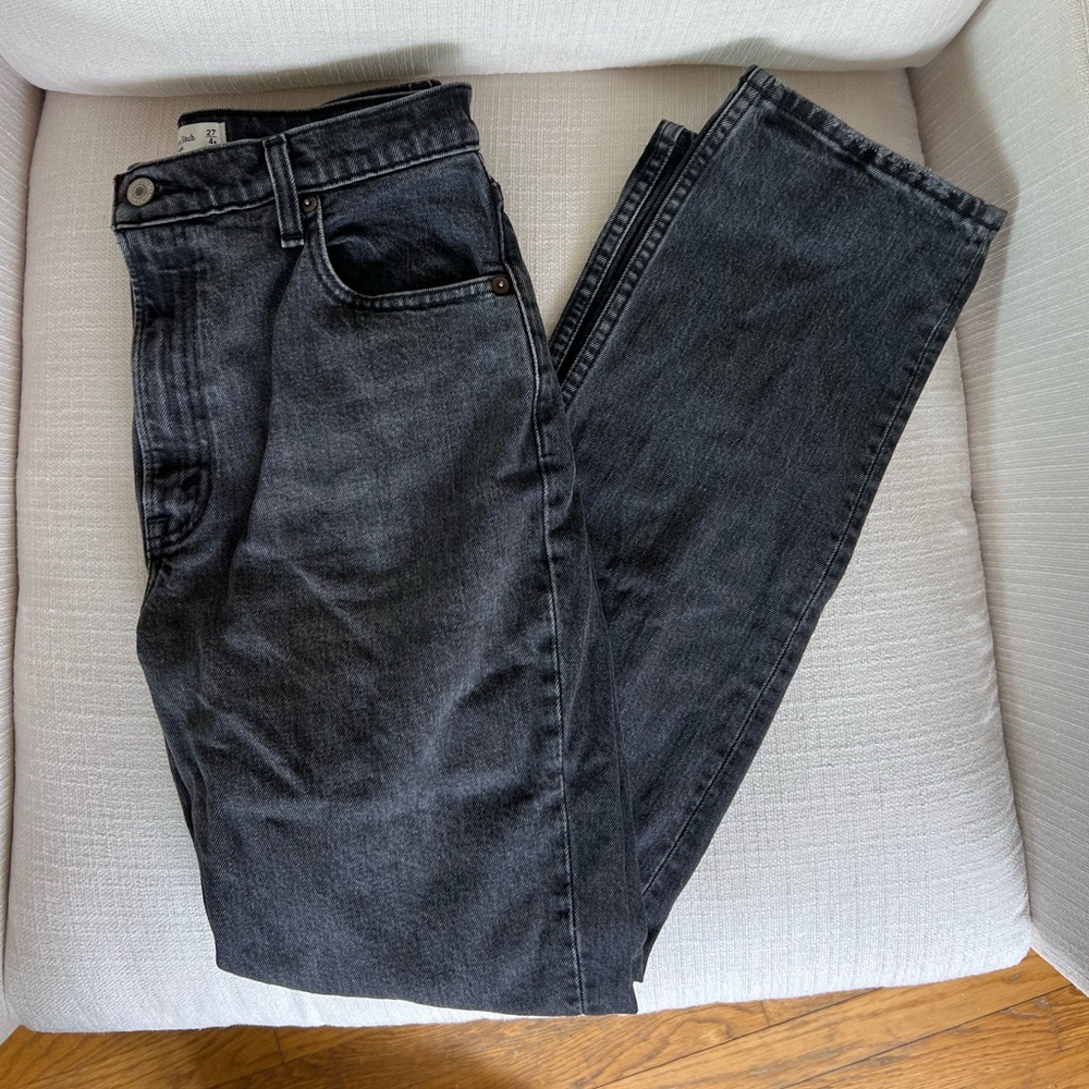 Abercrombie 90’s Straight Ultra High Rise Jeans
